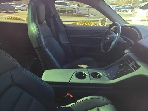 2023 Porsche Taycan Base