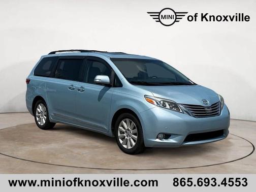2017 Toyota Sienna XLE