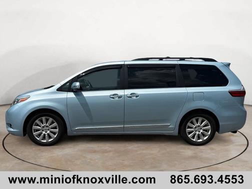 2017 Toyota Sienna XLE