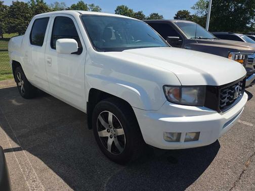 White 2014 Honda Ridgeline SE