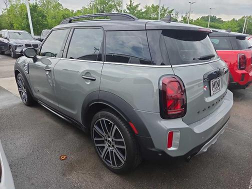 Moonwalk Gray Metallic 2023 MINI Countryman Cooper S