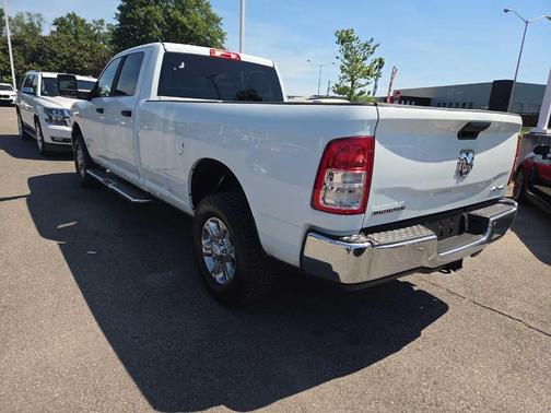 Bright White Clearcoat 2024 RAM 3500 Big Horn