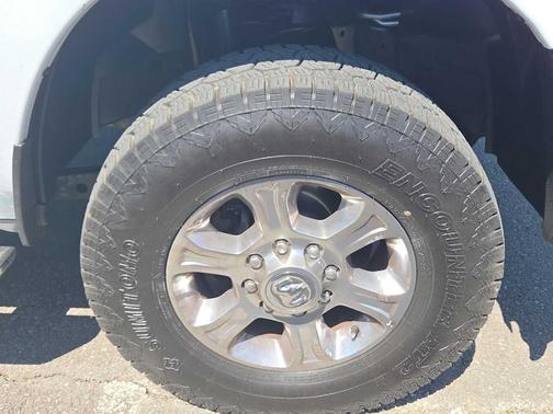 Bright White Clearcoat 2024 RAM 3500 Big Horn
