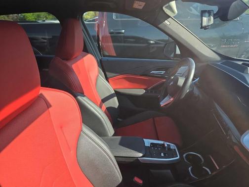 Mineral White Metallic 2023 BMW X1 xDrive28i