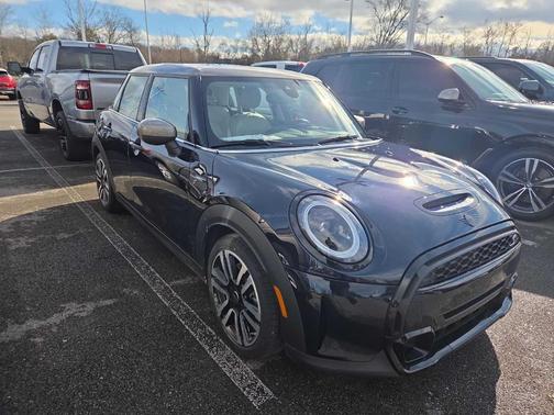 2022 MINI Hardtop Cooper S