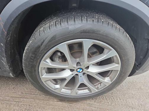 Black Sapphire Metallic 2022 BMW X5 xDrive40i