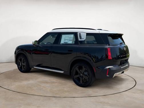 Midnight Black 2026 MINI Countryman S