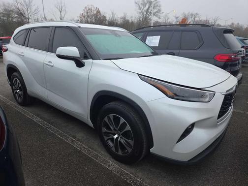 2023 Toyota Highlander XSE