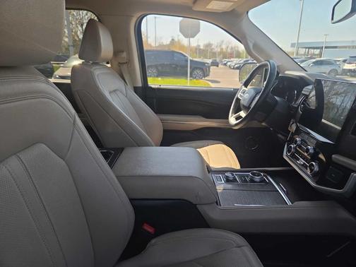 Agate Black Metallic 2024 Ford Expedition Max Limited