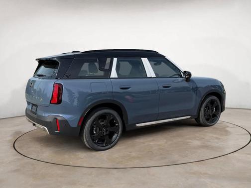 Slate Blue Metallic 2026 MINI Countryman SE