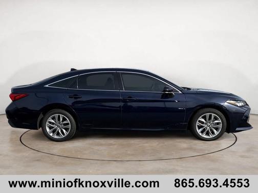 2022 Toyota Avalon XLE
