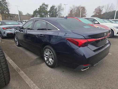 2022 Toyota Avalon XLE