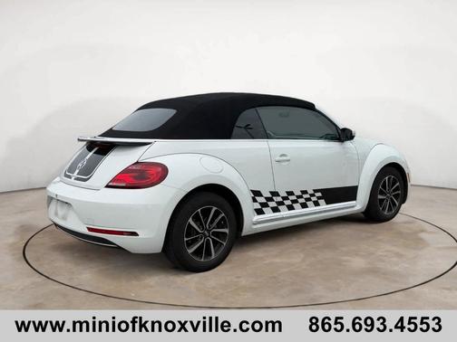 Pure White w/ Black Top 2019 Volkswagen Beetle 2.0T S