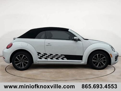 Pure White w/ Black Top 2019 Volkswagen Beetle 2.0T S