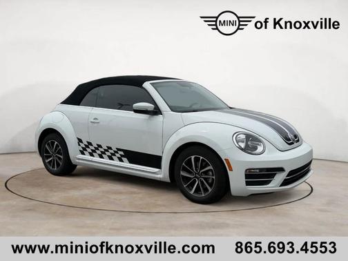 Pure White w/ Black Top 2019 Volkswagen Beetle 2.0T S