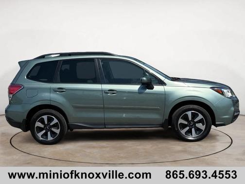 Jasmine Green Metallic 2018 Subaru Forester 2.5i Premium