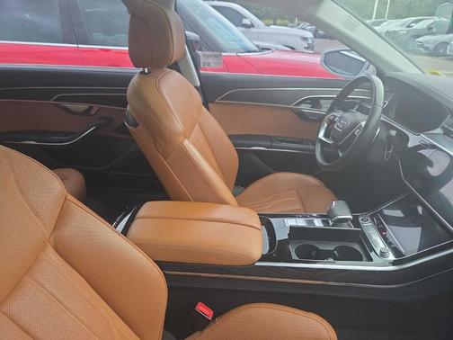 Glacier White Metallic 2024 Audi A8 L 55