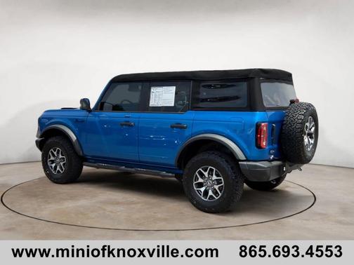Velocity Blue Metallic 2023 Ford Bronco Badlands