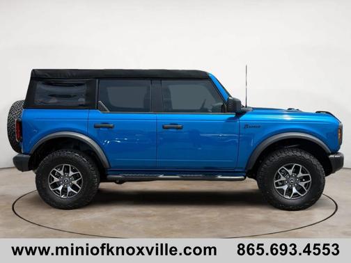 Velocity Blue Metallic 2023 Ford Bronco Badlands