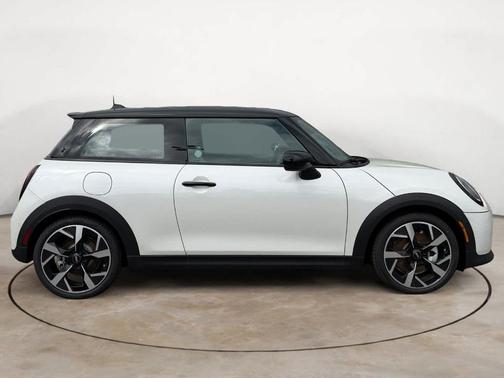 White Metallic 2026 MINI Hardtop S