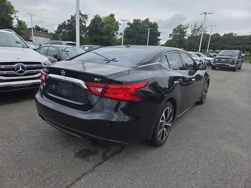 Black 2016 Nissan Maxima 3.5 SV
