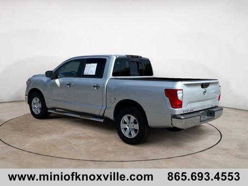 2019 Nissan Titan SV