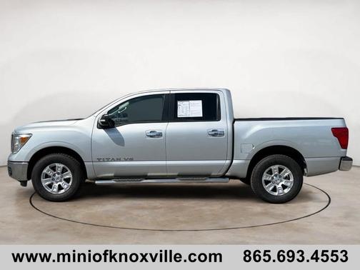 2019 Nissan Titan SV