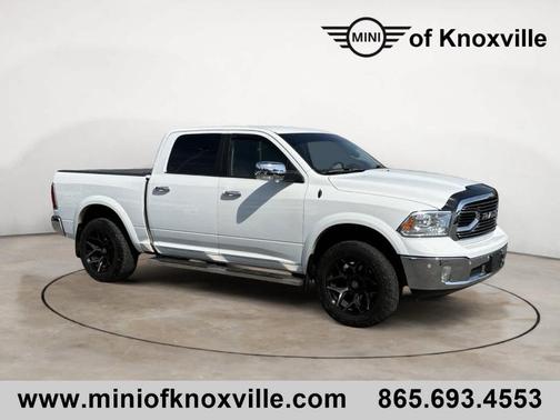 Bright White Clearcoat 2019 RAM 1500 Classic Laramie