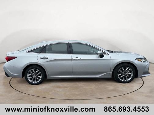 2022 Toyota Avalon XLE