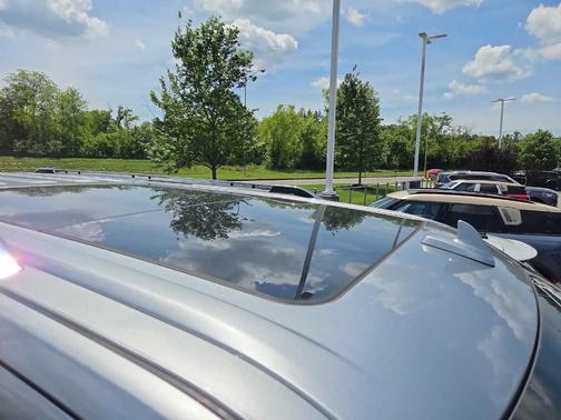 Silver Radiance Metallic 2024 Lincoln Navigator L Reserve