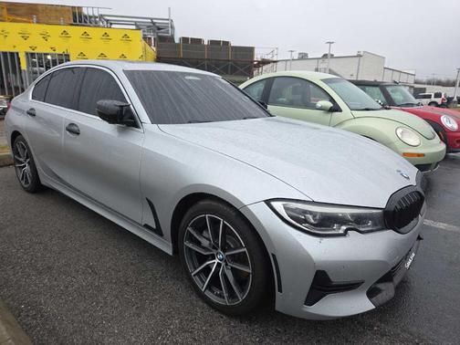 2019 BMW 330 i