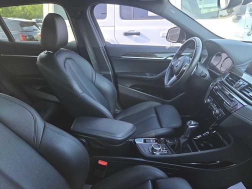 Black Sapphire Metallic 2018 BMW X2 xDrive28i