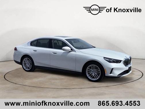 White 2025 BMW 530 i xDrive