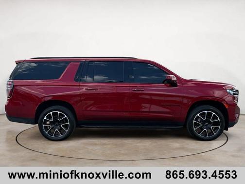 2023 Chevrolet Suburban RST