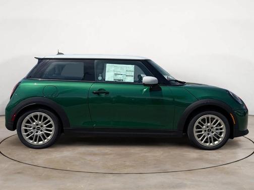 British Racing Green IV Metallic 2026 MINI Hardtop S