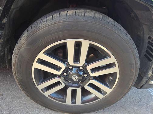 Midnight Black Metallic 2018 Toyota 4Runner Limited