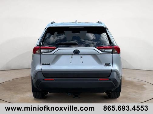 2022 Toyota RAV4 Hybrid XLE