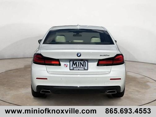 2022 BMW 530e 530e