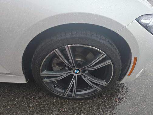 2023 BMW 330 i xDrive