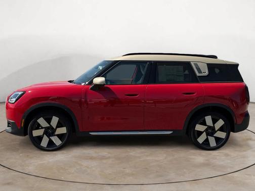 Chili Pepper Red 2026 MINI Countryman S