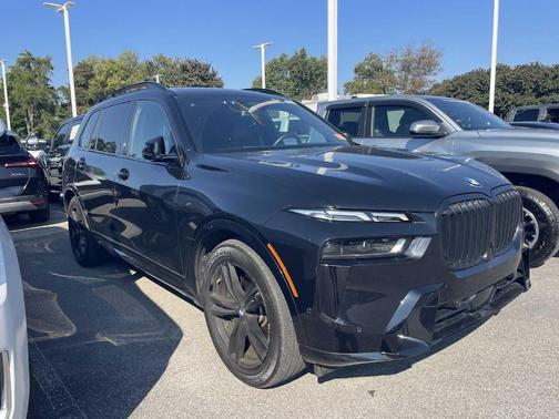 Black Sapphire Metallic 2025 BMW X7 xDrive40i