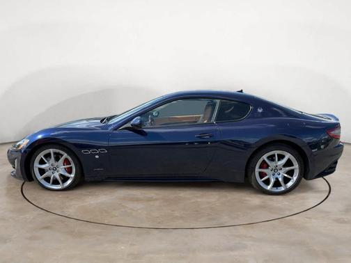 Blu 2014 Maserati GranTurismo Sport