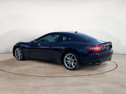 Blu 2014 Maserati GranTurismo Sport