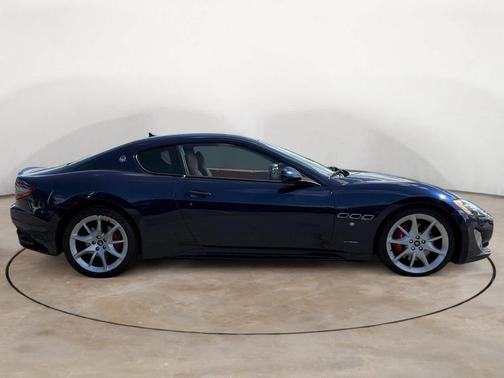 Blu 2014 Maserati GranTurismo Sport