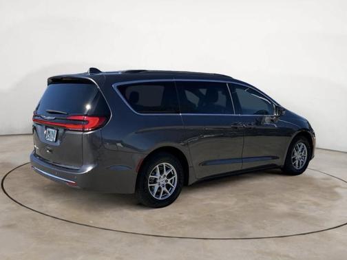 2022 Chrysler Pacifica Touring
