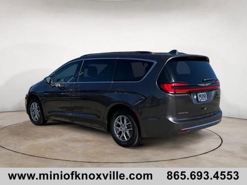 2022 Chrysler Pacifica Touring
