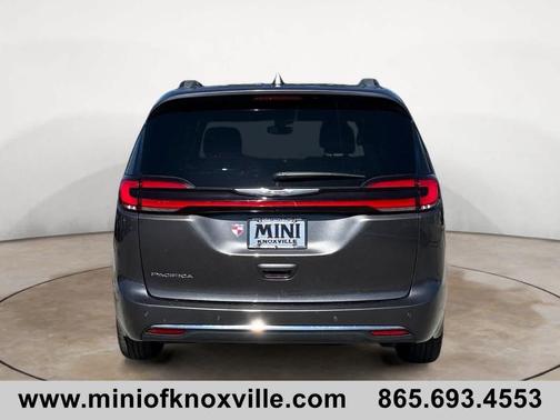 2022 Chrysler Pacifica Touring