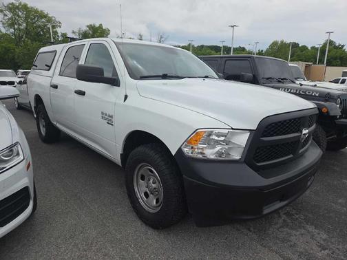 Bright White Clearcoat 2022 RAM 1500 Classic Tradesman