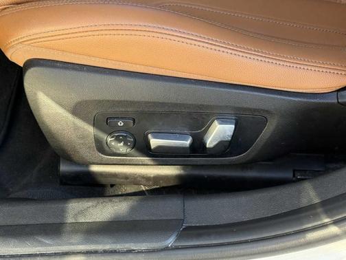 2020 BMW 330 i xDrive