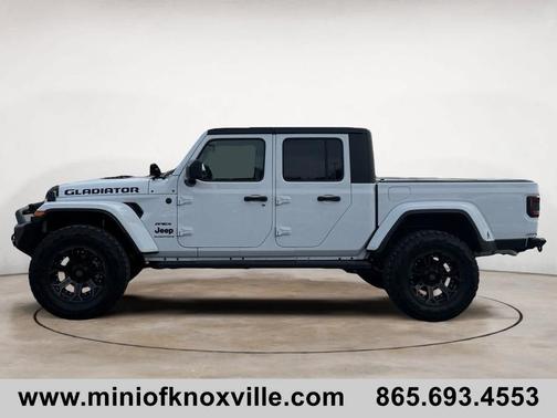 2023 Jeep Gladiator Sport